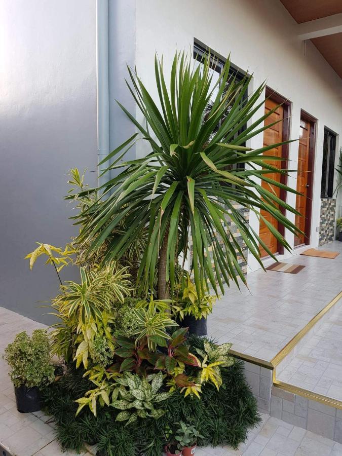 Flb Apartelle Los Banos Los Banos  Ngoại thất bức ảnh